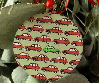 Bauble2cvredand1greenrow